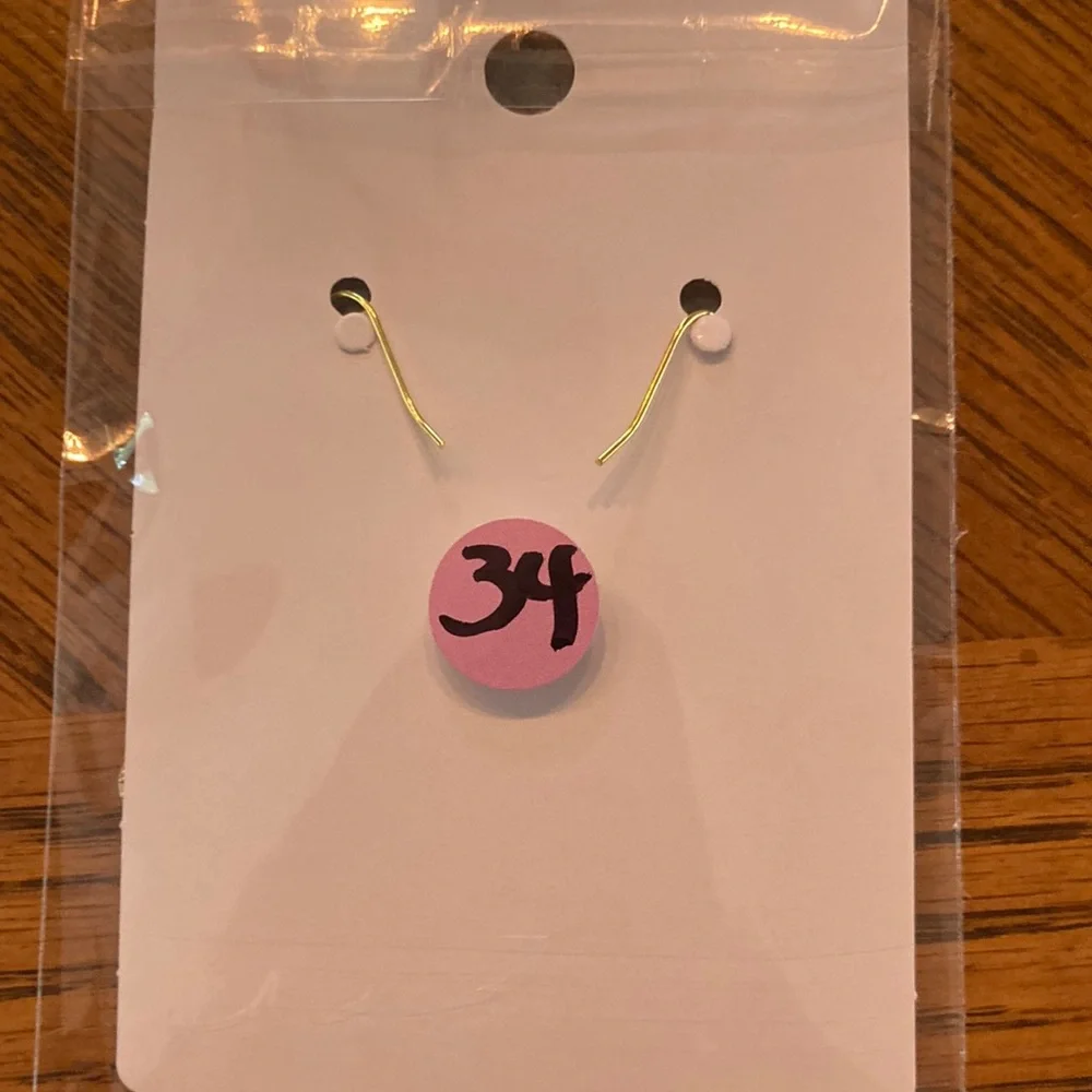 34      “Witch hat” earrings. - Picture 2 of 2